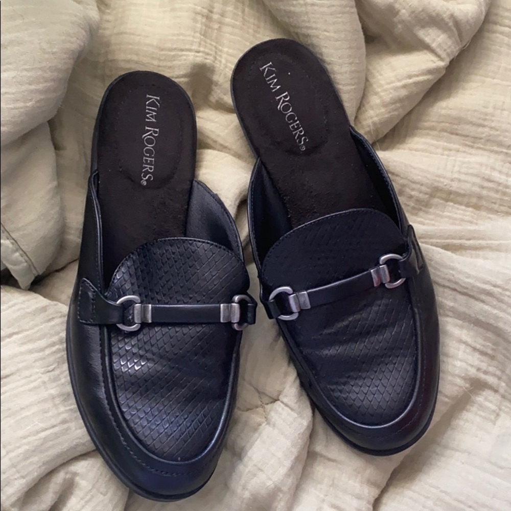 3 FOR 10 Black leather mules